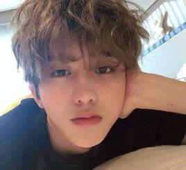 小眼歌手爆料视频,揭秘幕后故事与音乐旅程